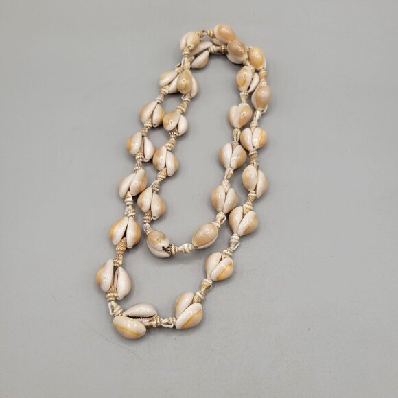 Natural Cowrie Shell Necklace Overhead Lightweight 34 Inches Long - Picture 2 of 4